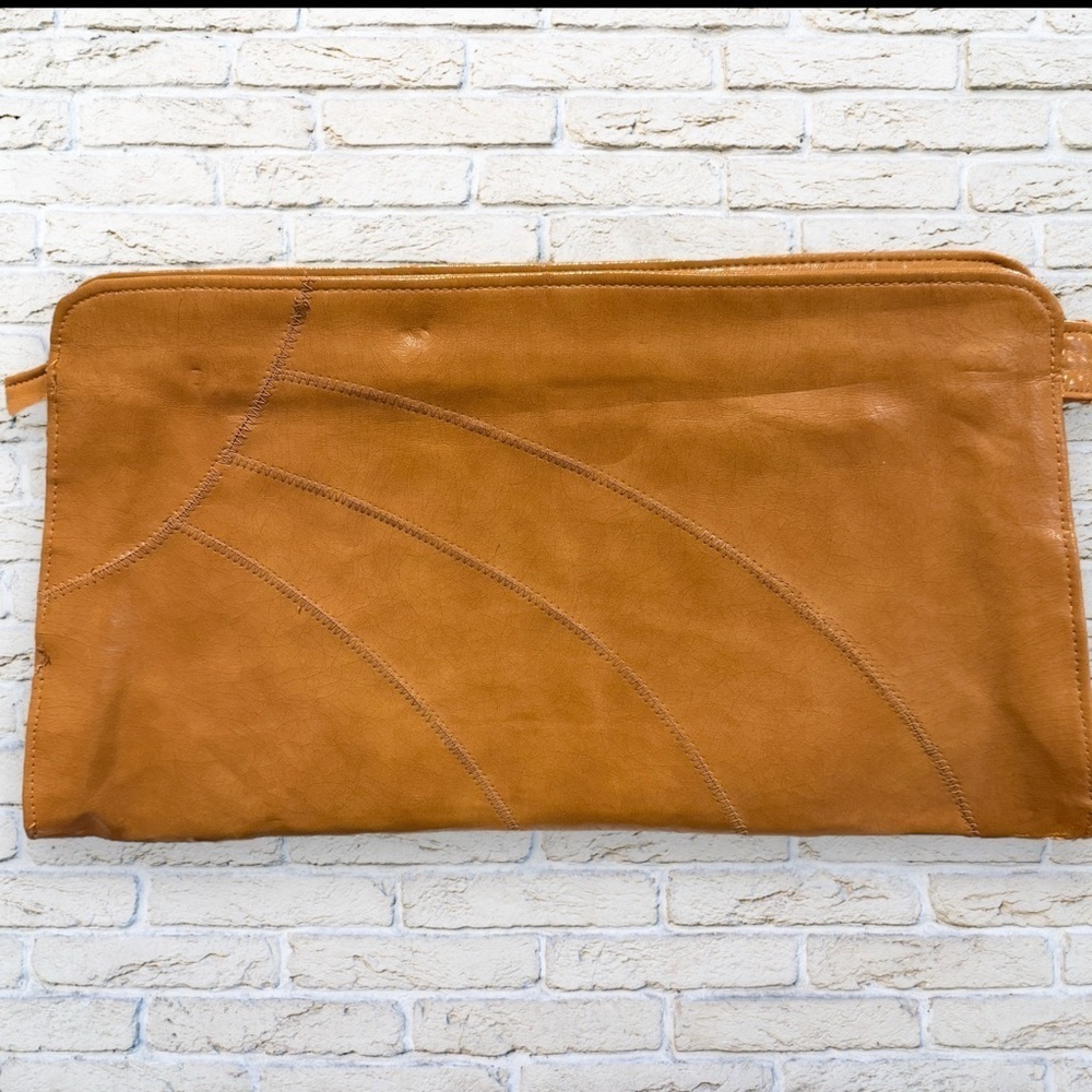 Caramel Tan Vintage Leather Purse Clutch